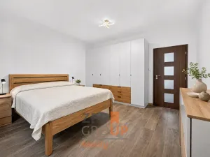 Prodej bytu 3+1, Litomyšl, Komenského nám., 82 m2