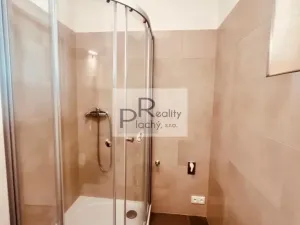 Prodej bytu 2+kk, Hevlín, 67 m2