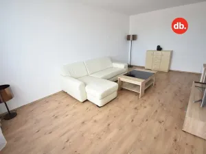 Pronájem bytu 2+1, Karlovy Vary, Dvořákova, 67 m2