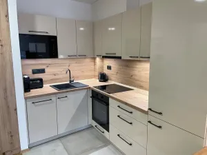 Pronájem bytu 1+kk, Bystřice nad Pernštejnem, Masarykovo náměstí, 43 m2