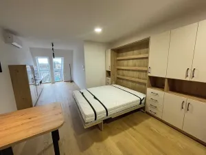 Pronájem bytu 1+kk, Bystřice nad Pernštejnem, Masarykovo náměstí, 43 m2