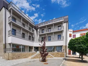 Pronájem bytu 1+kk, Bystřice nad Pernštejnem, Masarykovo náměstí, 43 m2