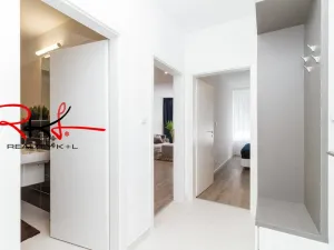 Prodej bytu 2+kk, Praha, Drnovská, 95 m2