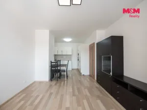 Pronájem bytu 2+kk, Hradec Králové - Třebeš, Svatojánská, 49 m2