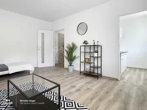 Prodej bytu 1+1, Praha - Troja, Písečná, 33 m2
