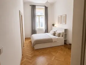 Pronájem bytu 2+kk, Praha - Nové Město, Na Zderaze, 49 m2