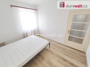 Pronájem bytu 3+1, Praha - Řepy, Krolmusova, 80 m2