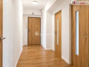 Prodej bytu 3+1, Česká Lípa, Pod Holým vrchem, 68 m2