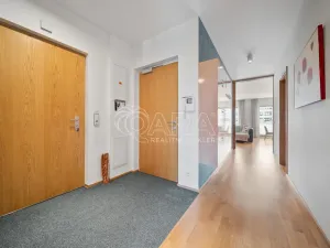Prodej bytu 3+kk, Praha - Karlín, Za Karlínským přístavem, 88 m2