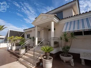 Prodej rodinného domu, La Mata, Alicante, Španělsko, 370 m2