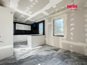 Prodej rodinného domu, Smolné Pece, 202 m2