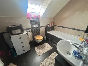 Pronájem rodinného domu, Praha - Březiněves, V pěšinkách, 200 m2