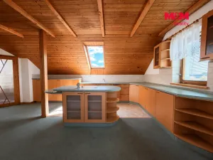 Prodej obchodního prostoru, Klenovice, 851 m2