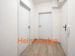 Pronájem bytu 2+kk, Ostrava - Poruba, náměstí Boženy Němcové, 58 m2
