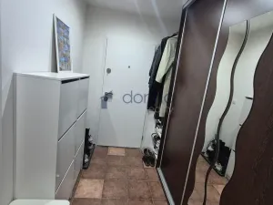 Pronájem bytu 2+kk, Praha, Pujmanové, 41 m2