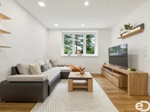 Prodej bytu 3+1, Liberk - Uhřínov, 56 m2