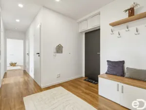 Prodej bytu 3+1, Liberk - Uhřínov, 56 m2