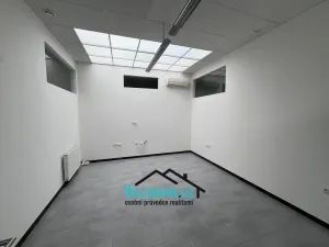Pronájem kanceláře, Kroměříž, Jožky Silného, 150 m2