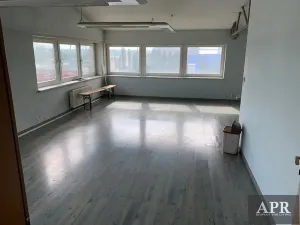 Prodej výrobních prostor, Huštěnovice, 2242 m2
