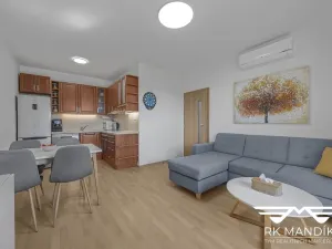 Pronájem bytu 2+kk, Zbuzany, Lomená, 43 m2