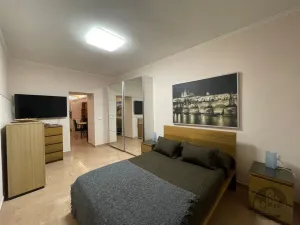 Pronájem bytu 2+kk, Praha - Žižkov, Blahníkova, 36 m2