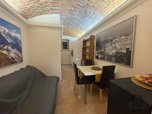 Pronájem bytu 2+kk, Praha - Žižkov, Blahníkova, 36 m2