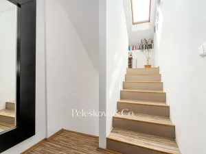Prodej vícegeneračního domu, Praha - Štěrboholy, Pod areálem, 333 m2