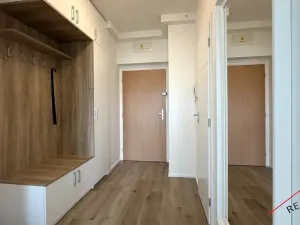 Pronájem bytu 2+kk, Praha - Kyje, Pelušková, 45 m2