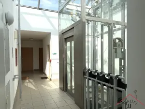Pronájem bytu 2+kk, Praha - Kyje, Pelušková, 45 m2