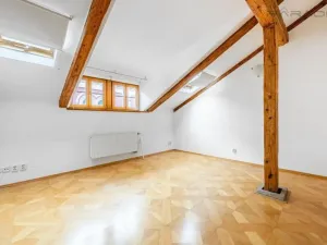Pronájem kanceláře, Praha - Nové Město, Truhlářská, 221 m2
