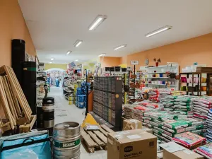 Prodej obchodního prostoru, Kamenice, 1737 m2