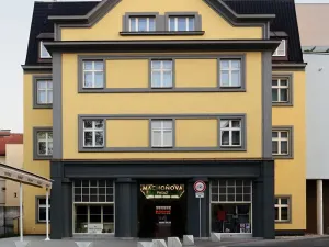 Pronájem komerční nemovitosti, Pardubice, třída Míru, 53 m2