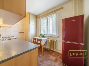Prodej bytu 2+1, Karlovy Vary, Krymská, 55 m2