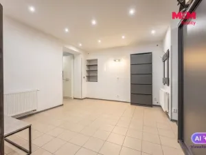 Pronájem obchodního prostoru, Kladno - Švermov, Svojsíkova, 45 m2