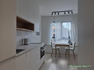 Pronájem bytu 1+kk, Praha - Smíchov, U Lihovaru, 31 m2