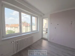 Pronájem bytu 3+1, Krnov - Pod Bezručovým vrchem, K. Čapka, 83 m2