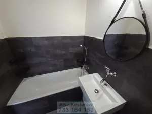 Pronájem bytu 3+1, Krnov - Pod Bezručovým vrchem, K. Čapka, 83 m2