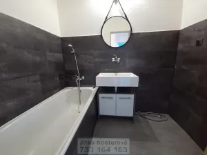 Pronájem bytu 3+1, Krnov - Pod Bezručovým vrchem, K. Čapka, 83 m2
