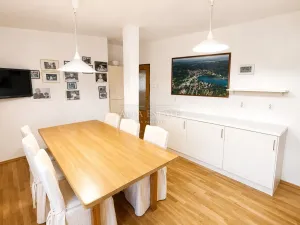 Prodej bytu 3+1, Karlovy Vary, Raisova, 110 m2