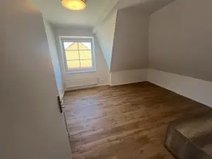 Pronájem bytu 3+kk, Praha - Kobylisy, Klíčanská, 93 m2