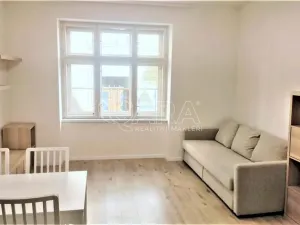 Pronájem bytu 2+kk, Praha - Holešovice, Jirečkova, 48 m2