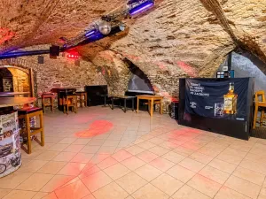 Pronájem komerční nemovitosti, Čáslav, nám. Jana Žižky z Trocnova, 360 m2