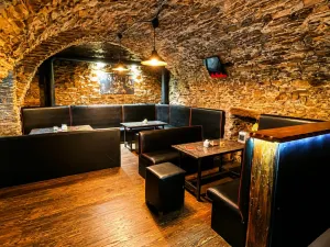 Pronájem obchodního prostoru, Čáslav, nám. Jana Žižky z Trocnova, 360 m2