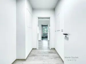 Pronájem bytu 2+kk, Praha - Řepy, Laudova, 60 m2