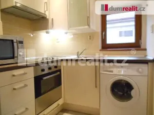 Pronájem bytu 1+1, Praha - Žižkov, Seifertova, 42 m2