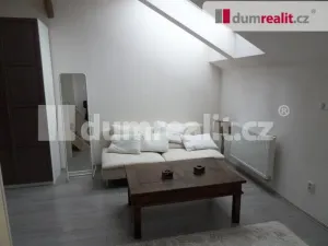 Pronájem bytu 1+1, Praha - Žižkov, Seifertova, 42 m2