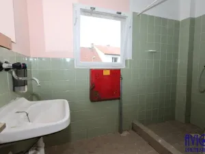 Pronájem výrobních prostor, Praha - Čakovice, Na bahnech, 160 m2
