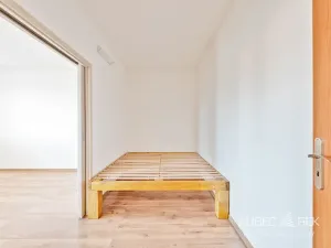 Prodej bytu 1+1, Tábor, Nad Obchvatem, 53 m2