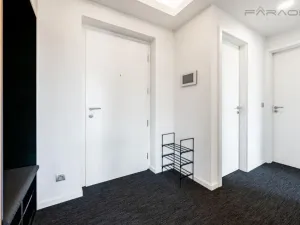 Prodej bytu 2+kk, Praha - Libeň, Menclova, 66 m2