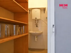Pronájem obchodního prostoru, Čáslav - Čáslav-Staré Město, Formíkova, 67 m2